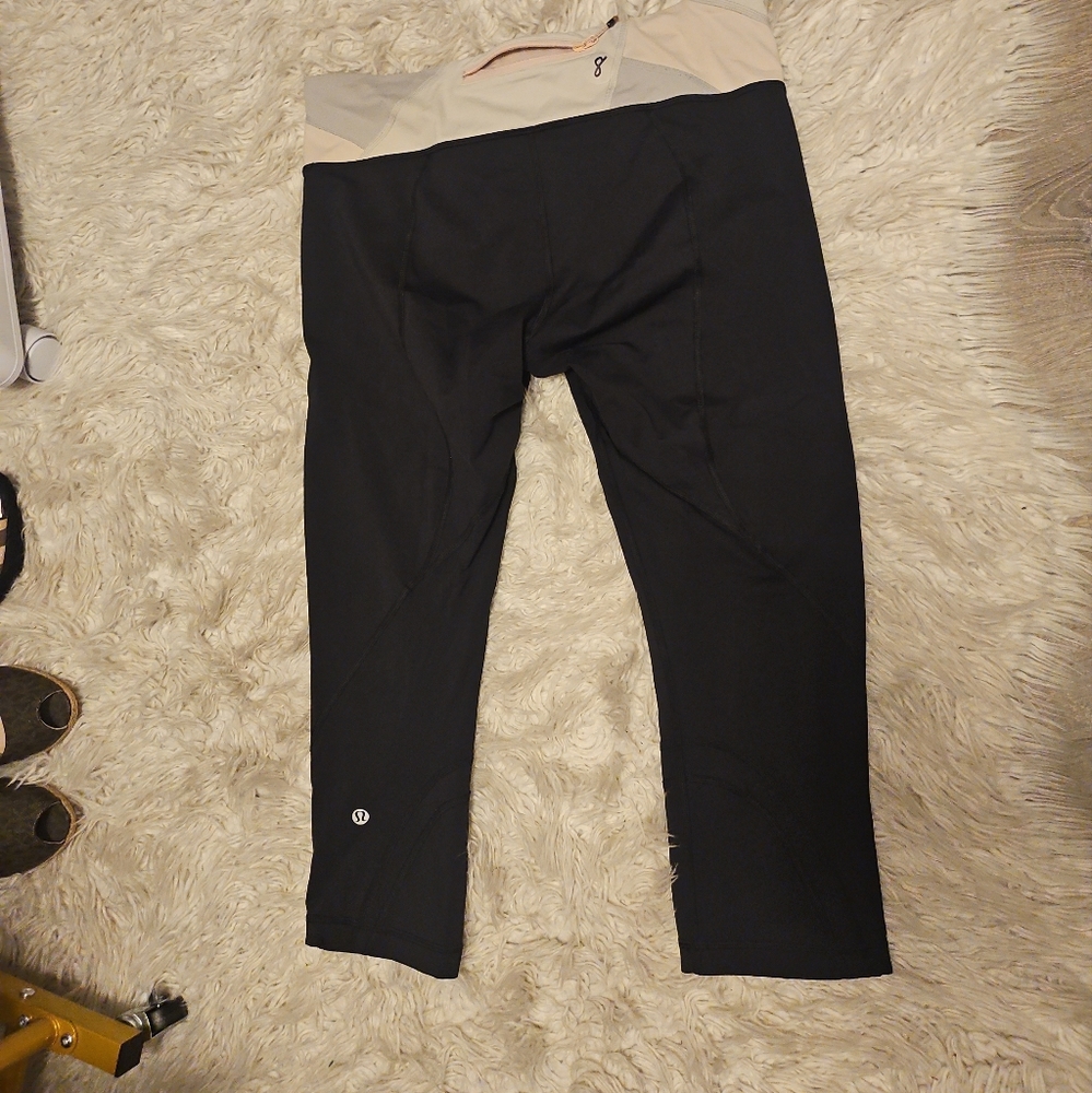 Lululemon crop size 8